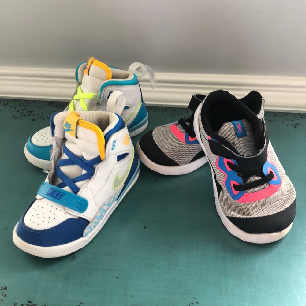 Nike Toddler Boys Size 8 Sneakers